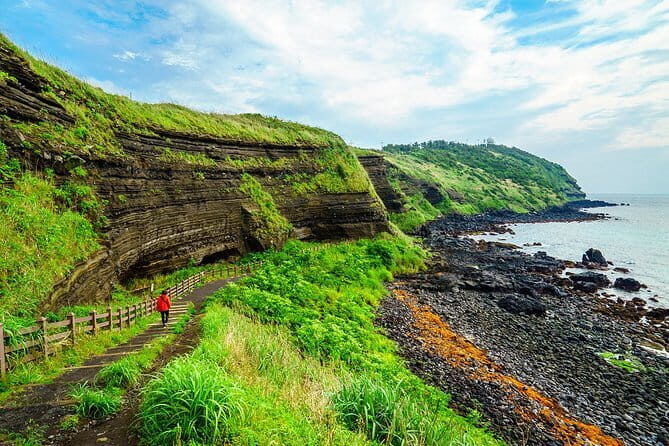 Full Day Customizable Jeju Private Tour with licensed tour guide - Itinerary Breakdown: What to Expect