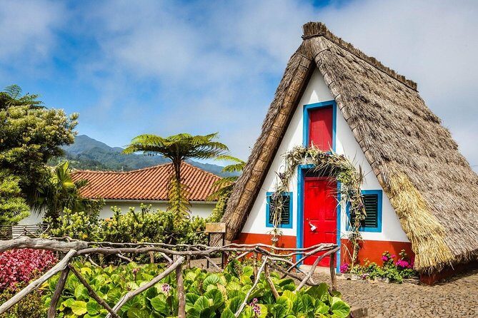Full Day East Madeira - Pico do Ariero, Ribeiro Frio, Portela, Santana - An Introduction to the Tour: What You Can Expect
