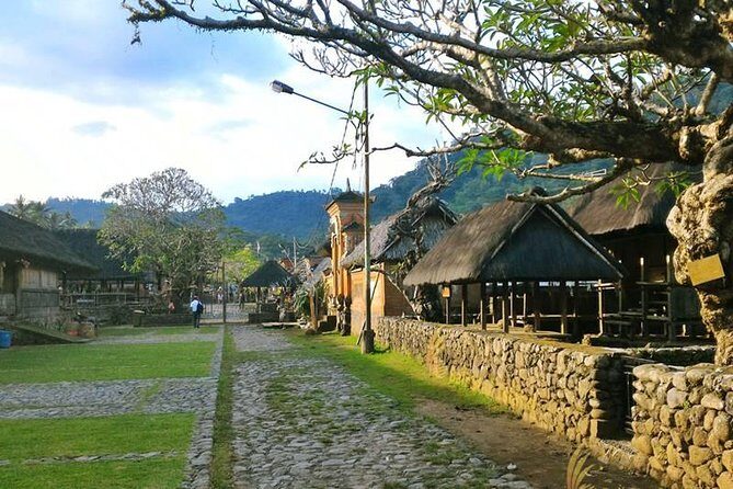 Full Day Eastern Bali with Lempuyang Gate of Heaven Tour - Practical Considerations
