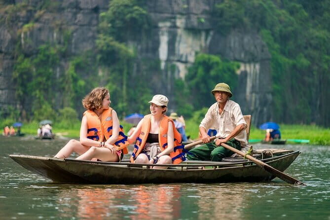 Full Day Explore Bai Tu Long Bay With Cave And Kayaking From Hanoi - Who Should Consider This Tour?