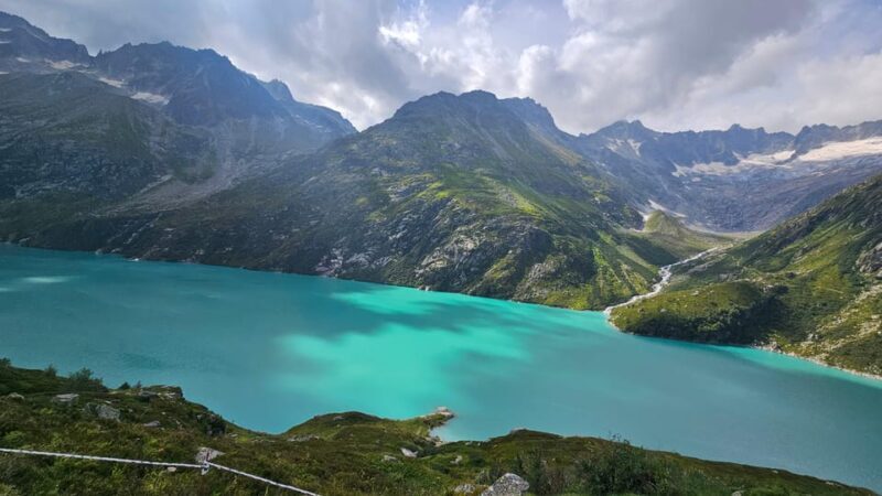 Full-Day Hiking Swiss Alps and Lake with Pick-up - Key Points