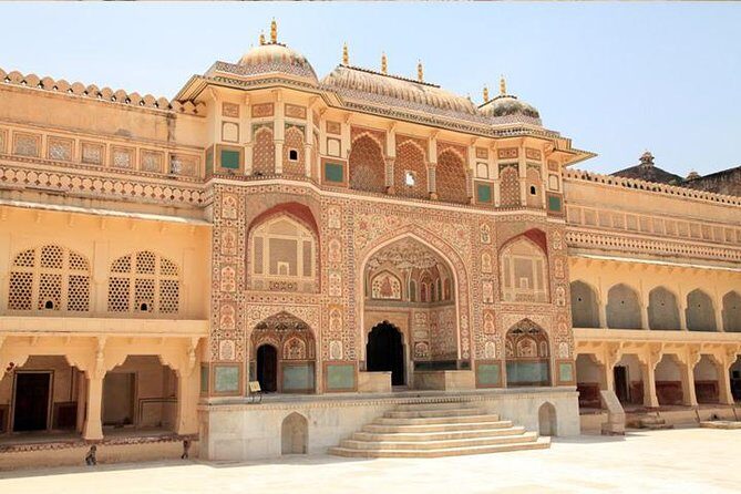 Full-Day Jaipur City Tour with Amber Fort and City Palace - The Itinerary in Detail: What to Expect