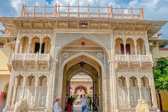 Full-Day Jaipur Highlights Explore the Pink City with local guide - Transportation and Practical Details