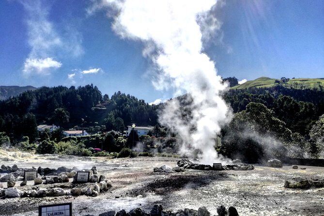 Full Day Jeep Tour Furnas with lunch (Cozido) and drinks included - Exploring the Itinerary: What to Expect at Each Stop