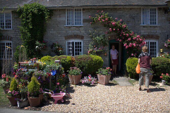 Full Day Jurassic Coast Mini-Coach Tour from Bournemouth - FAQ