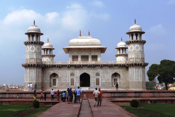 Full day of Agra and Taj Mahal from Delhi - Key Points
