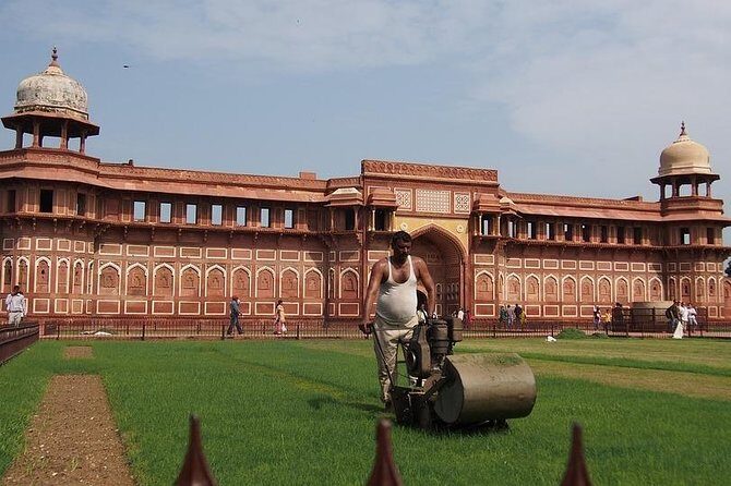 Full day of Agra and Taj Mahal from Delhi - FAQs