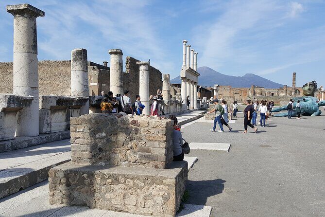 Full-Day Private Day Tour in Amalfi Coast and Pompeii from Rome - Transportation & Guide Experience