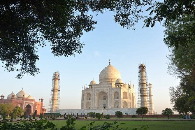 Full-Day Private Guided Tour of Taj Mahal and Agra by Train - Comprehensive Review of the Full-Day Private Guided Tour of Taj Mahal and Agra by Train