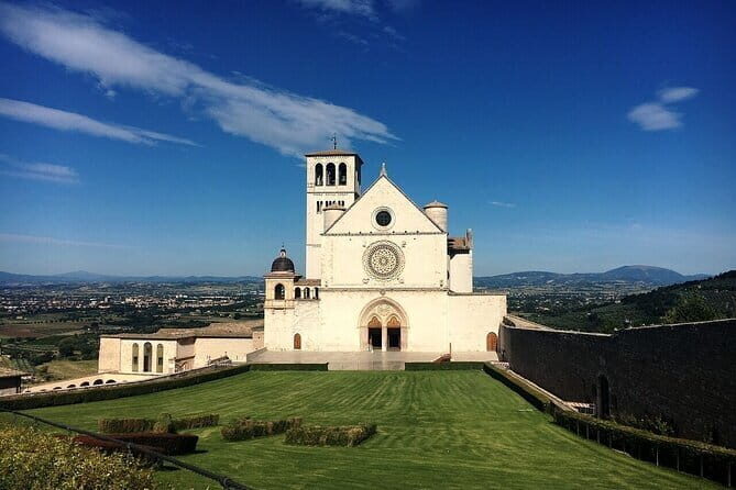Full Day Private Guided Tour to Assisi and Cortona from Florence - Key Points