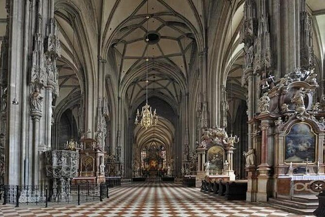 Full day PRIVATE GUIDED VIENNA tour from Budapest with lunch and drinks - FAQ