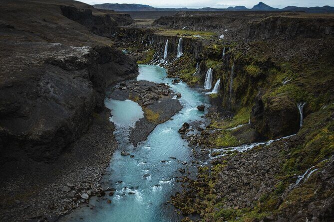 Full-Day Private Landmannalaugar in Icelandic Highlands Tour - Ljótipollur Lake: The Colorful Crater