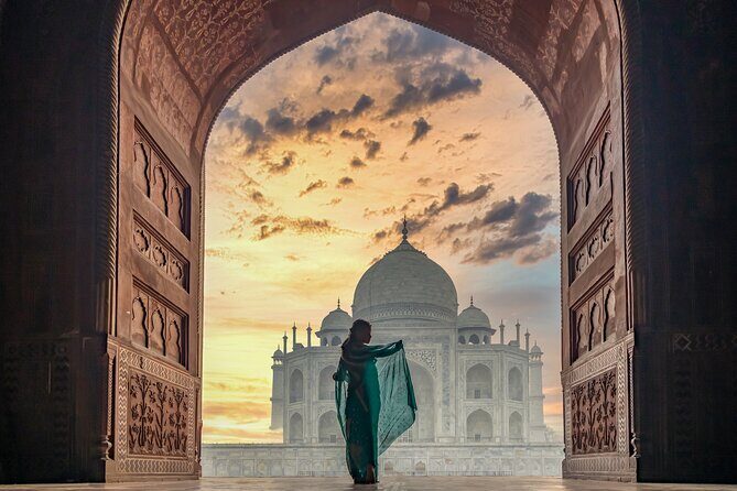 Full Day Private Sunrise Taj Mahal Tour from New Delhi by Car - Analyzing the Value