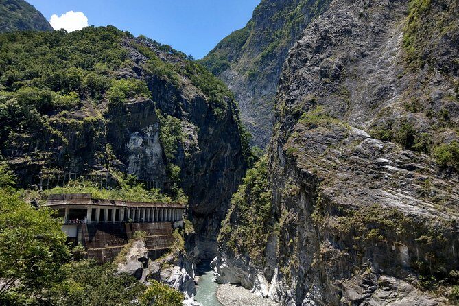 Full-Day Private Taroko National Park Tour from Hualien City - Baiyang Waterfall & Water Curtain Cave