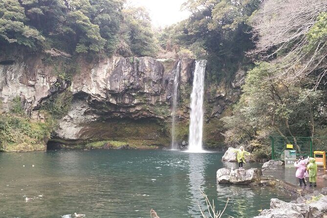 Full-Day Private Taxi Tour South of Jeju Island - FAQ