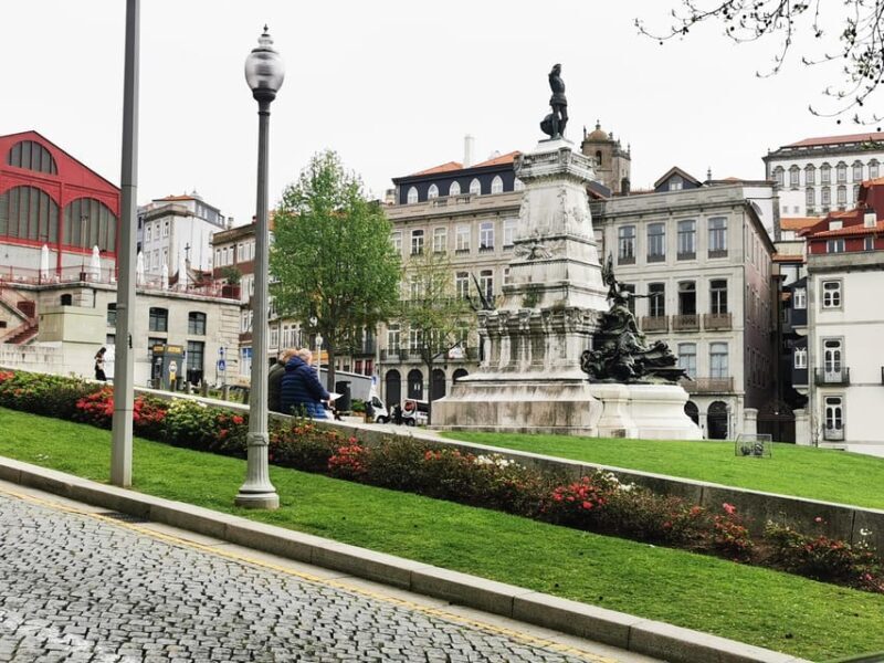 Full Day Private Tour from Lisbon to Porto - Key Points