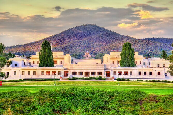 Full Day Private Tour in Canberra from Canberra hotels - FAQ