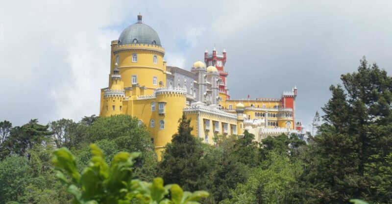 Full-day Private tour in Sintra and important landmarks - Practical Details and What You Can Expect