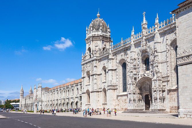 Full Day Private Tour - Lisbon's Heritage and Modernity - Exploring Lisbon’s Top Highlights