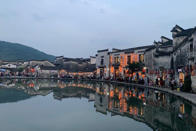 Full-Day Private Tour of Hongcun and Xidi Village with Pick Up - Who Is This Tour Best For?