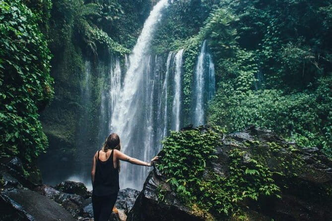 Full-Day Private Tour of Lombok Waterfalls with Japanese Guide - Key Points