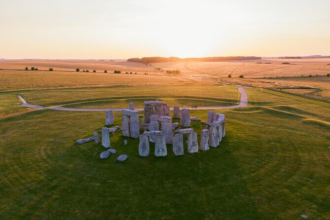 Full-Day Private Tour of Stonehenge and Bath with Pickup - What Makes This Tour Stand Out?