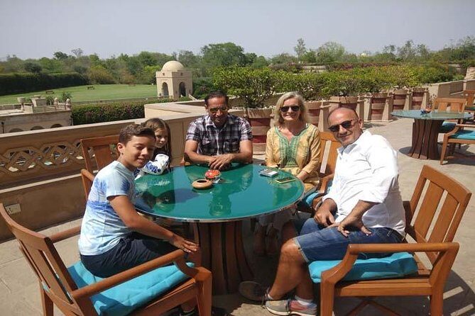 Full Day Private Tour of Taj Mahal and Agra from Delhi - Lunch Break at a Multi-Cuisine Restaurant