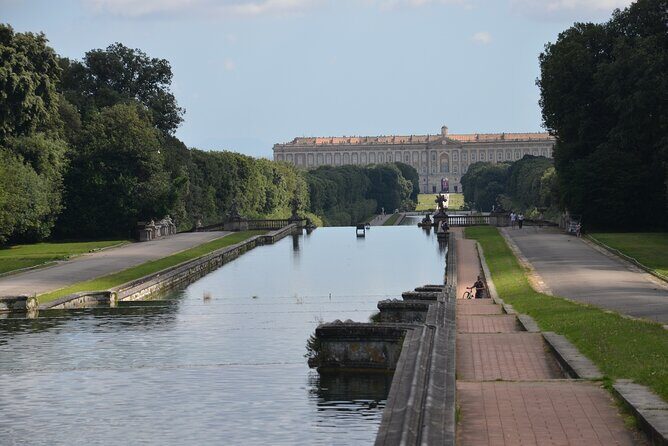 Full Day Private Tour to the Royal Palace of Caserta and Pompeii - FAQ