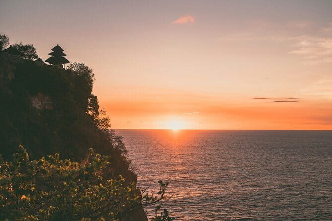 Full Day Private Tour to Ubud Waterfall and Uluwatu Sunset - Delicious Indonesian Cuisine in Ubud
