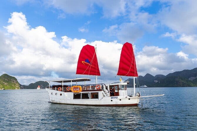 Full-day private trip Bai Tu Long Bay: Discover hidden treasures - What makes this tour stand out