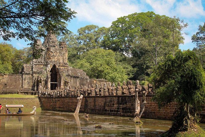 Full-day Private VIP Tour to Angkor Complex - Who Should Consider This Tour?