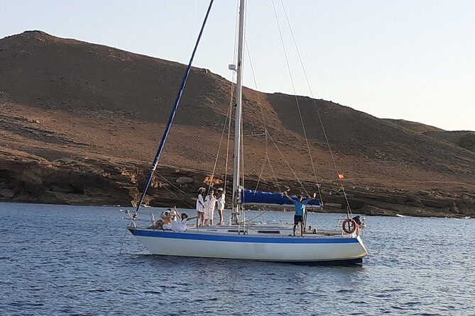 Full Day Sailing Yacht Trip in Menorca - Exploring Menorca from the Water: What to Expect