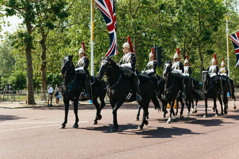 Full-Day Total London Tour & Flight on the London Eye - FAQ