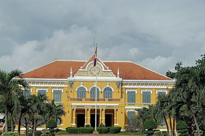 Full Day tour .City tour.Countryside.Bamboo Train.Secret Bat Cave - FAQ