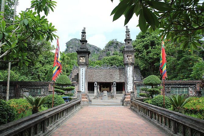 Full Day Tour From Hanoi: Hoa Lu Tam Coc, Biking & Boating - Exploring the Itinerary in Detail
