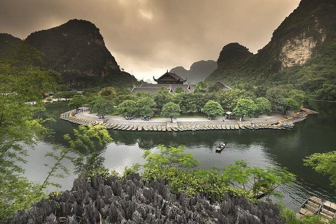 Full day tour Hoa Lu - Trang An and Mua Cave by Limousine - In-Depth Review of the Hoa Lu - Trang An and Mua Cave Tour