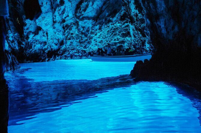 Full-Day Tour in Blue Cave and 5 Islands - All included - Exploring Croatia’s Coastal Gems: A Complete Review of the Blue Cave and 5 Islands Tour