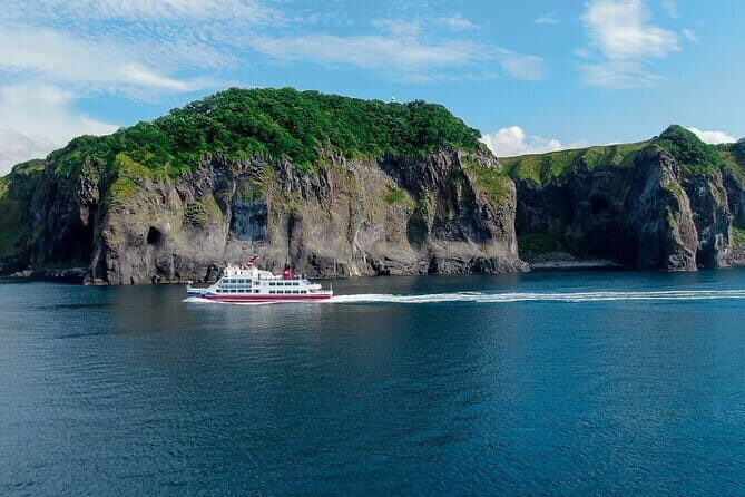 Full-day Tour in Hokkaido Natural Heritage Shiretoko Adventure - An In-Depth Look at the Shiretoko Adventure