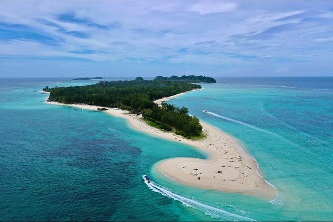 Full Day Tour in Mantanani - Introducing the Full Day Tour in Mantanani