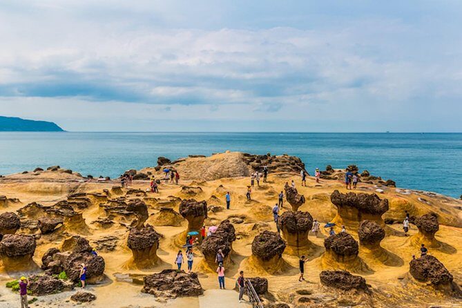 Full-Day Tour in Shifen, Jiufen & Yehliu of Taipei (Incl. ticket) - Transport, Guides, and Group Size