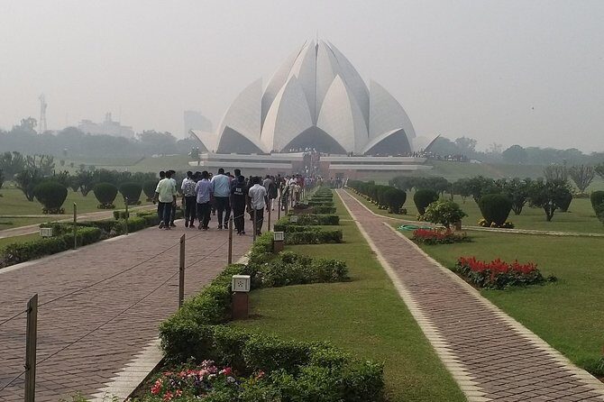 Full Day Tour of Delhi With Guide & Entrances - Dive into Delhi’s Top Attractions
