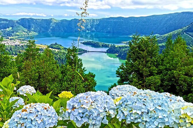 Full Day Tour Sete Cidades & Lagoa do Fogo with Lunch - The Itinerary in Detail: What to Expect from Start to Finish