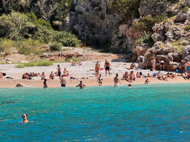 Full Day Tour to Grama Bay and Entire Marine Park - Key Points