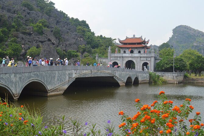 Full-Day Tour To Hoa Lu - Tam Coc - Mua Cave From Hanoi - FAQ