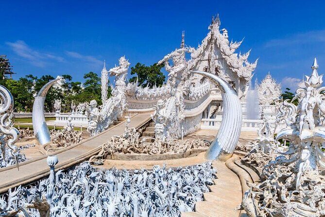 Full Day Tour White Temple Black House and Blue Temple with Lunch - Wrapping It Up