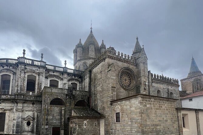 Full-day Trip in Evora, Winery & Cork Factory Private Transport - Key Points