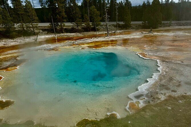 Full day Yellowstone The Volcano Lower Loop West Yellowstone - FAQ