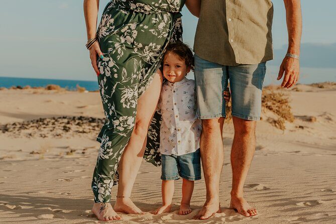 Fun and spontaneous family photoshoot - Corralejo Fuerteventura - What is the Corralejo family photoshoot about?