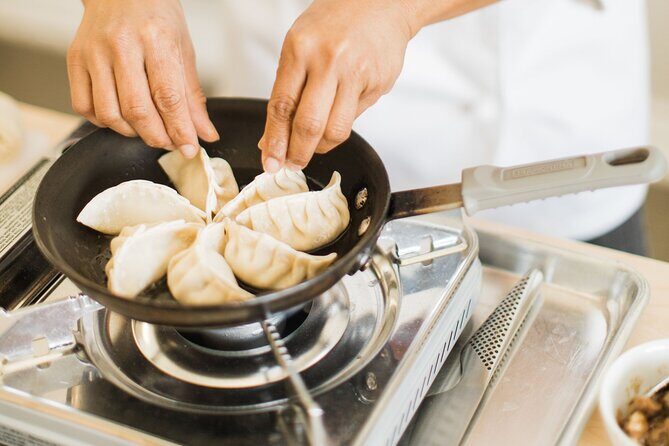 Fun Dumpling Making Class With Local Chef in Fort Launderdale - What to Expect During the Dumpling Class