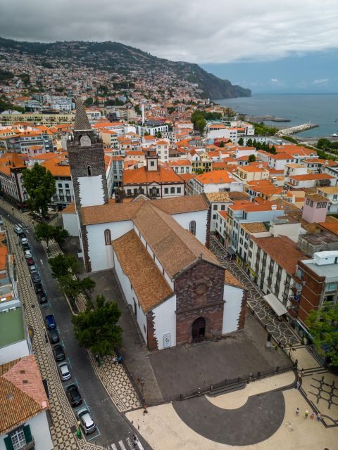 Funchal : 1 hour City Tour by Tuk-Tuk - The Sum Up
